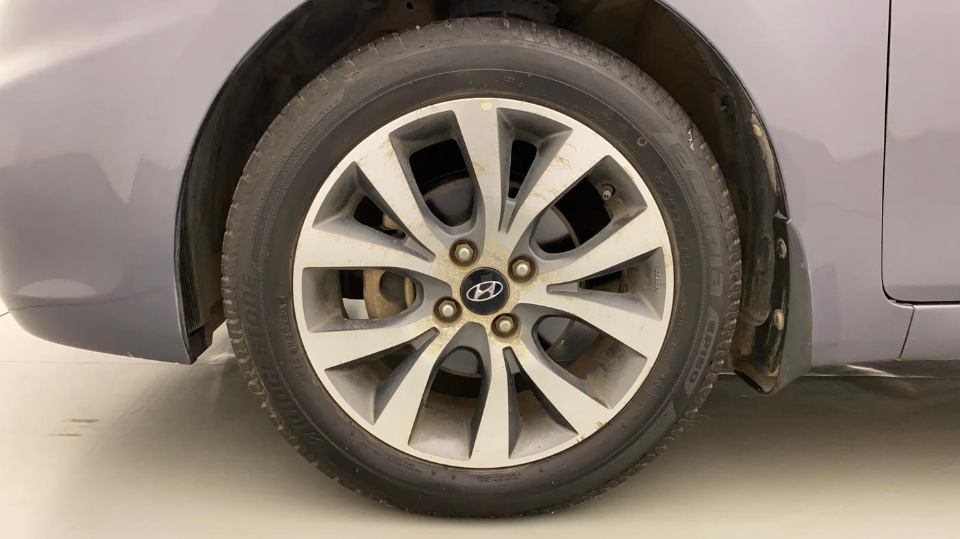 2014 Hyundai Verna FLUIDIC 1.6 CRDI SX, Diesel, Manual, 81,324 km, Left Front Wheel