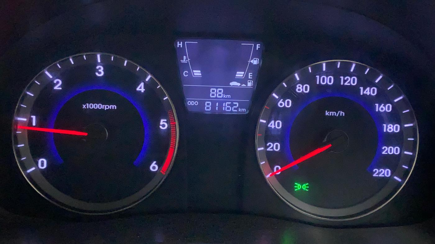 2014 Hyundai Verna FLUIDIC 1.6 CRDI SX, Diesel, Manual, 81,324 km, Odometer Image