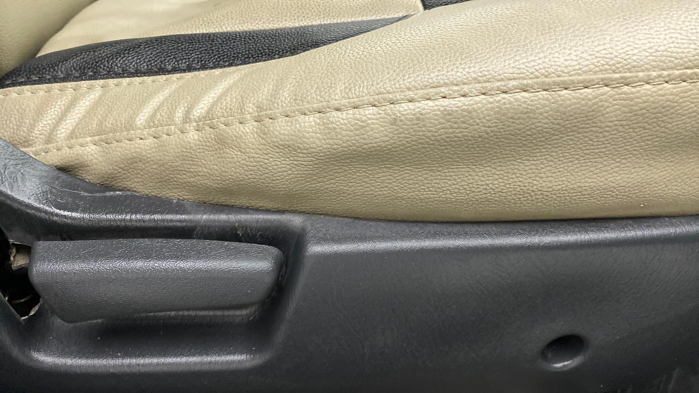 2018 Maruti Alto K10 VXI P, Petrol, Manual, 56,489 km, Driver Side Adjustment Panel
