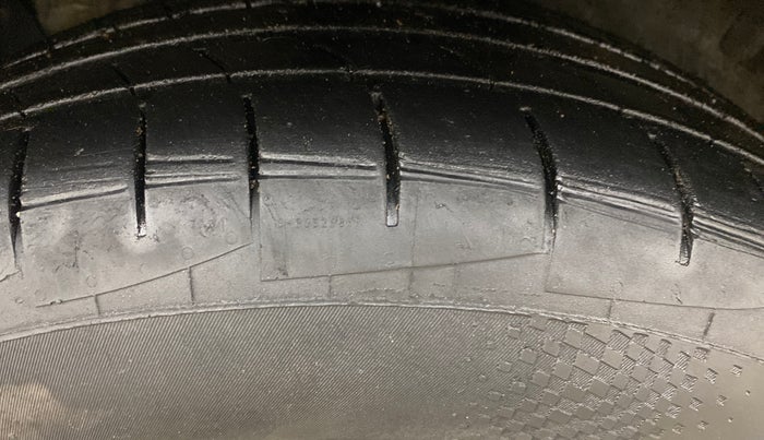 2016 Hyundai Creta SX 1.6 DIESEL, Diesel, Manual, 42,787 km, Left Front Tyre Tread