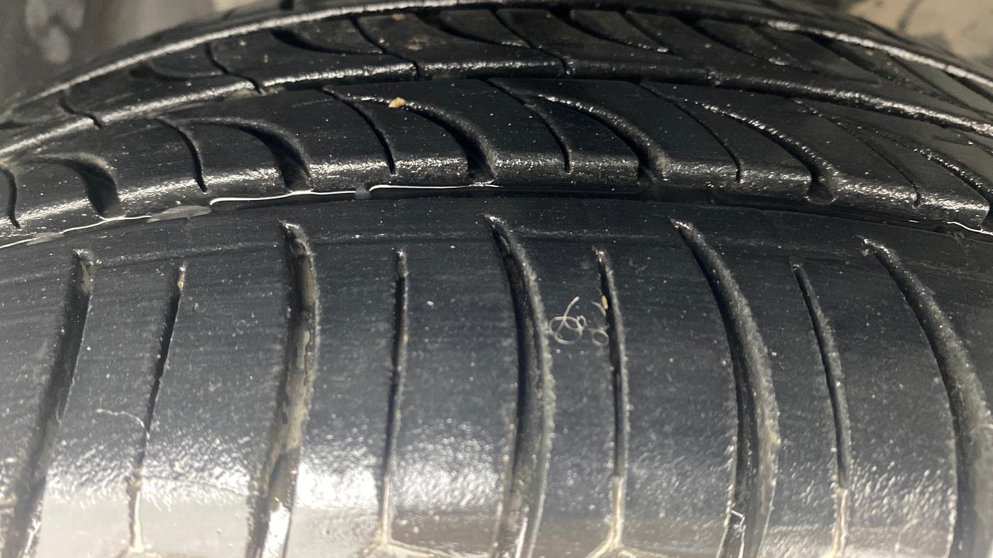2022 Hyundai NEW I20 SPORTZ 1.5 MT, Diesel, Manual, 49,663 km, Left Front Tyre Tread