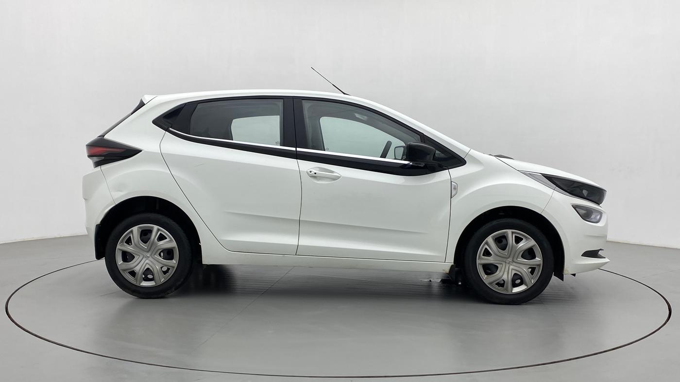 2022 Tata ALTROZ XT DIESEL, Diesel, Manual, 16,063 km, Right Side View