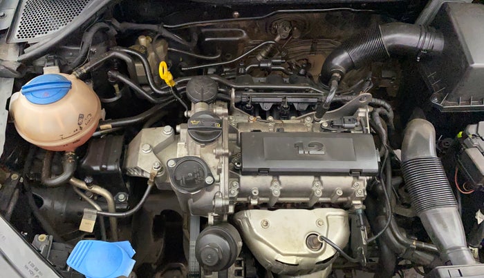 2017 Volkswagen Polo HIGHLINE1.2L, Petrol, Manual, 1,03,836 km, Engine View - Right