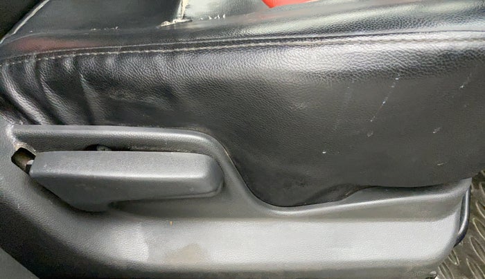 2012 Maruti Ritz VXI, Petrol, Manual, 44,382 km, Driver Side Adjustment Panel