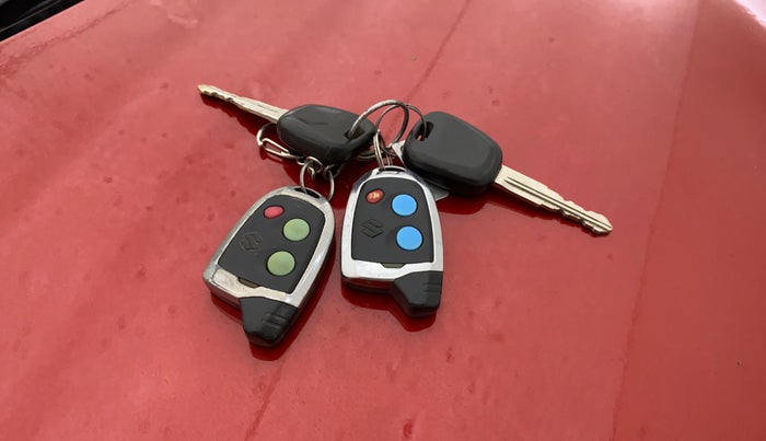 2015 Maruti Celerio VXI CNG, CNG, Manual, 1,38,244 km, Key Close Up