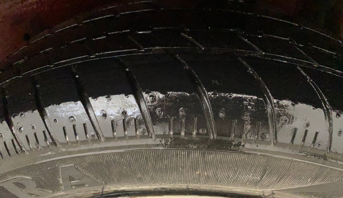 2015 Maruti Celerio VXI CNG, CNG, Manual, 1,38,244 km, Left Rear Tyre Tread