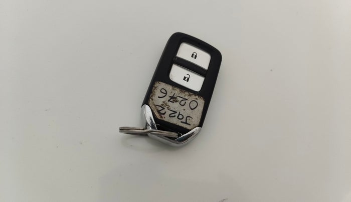 2019 Honda Jazz 1.2L I-VTEC VX CVT, Petrol, Automatic, 1,06,077 km, Key Close Up