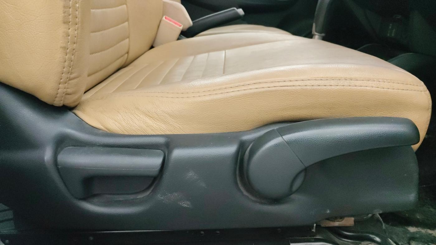 2019 Honda Jazz 1.2L I-VTEC VX CVT, Petrol, Automatic, 1,05,929 km, Driver Side Adjustment Panel