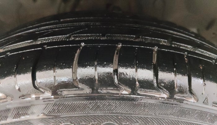 2019 Honda Jazz 1.2L I-VTEC VX CVT, Petrol, Automatic, 1,06,077 km, Right Front Tyre Tread