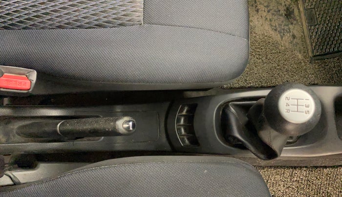 2014 Maruti Wagon R Stingray VXI, Petrol, Manual, 31,428 km, Gear Lever