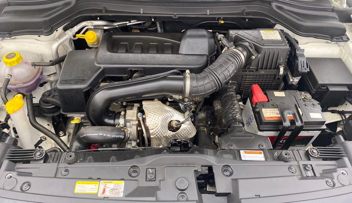 2020 Mahindra XUV300 W8 (O) DIESEL  AT, Diesel, Automatic, 3,774 km, Open Bonet