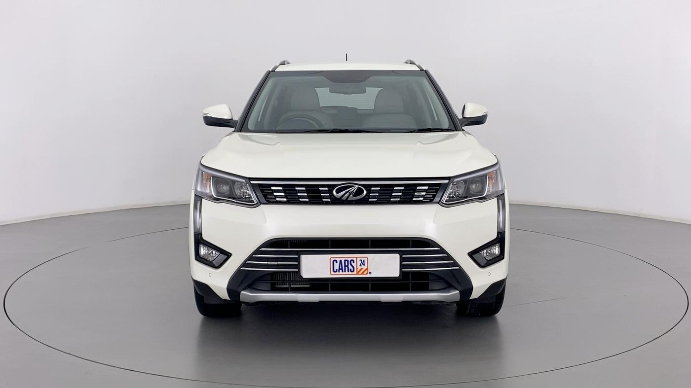 2020 Mahindra XUV300 W8 (O) DIESEL  AT, Diesel, Automatic, 3,774 km, Front