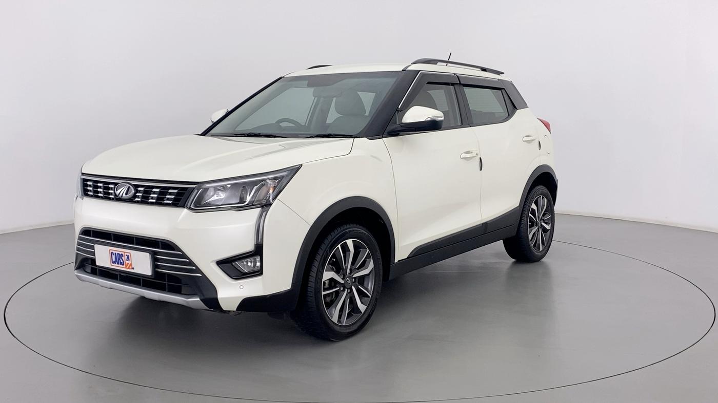 2020 Mahindra XUV300 W8 (O) DIESEL  AT, Diesel, Automatic, 3,774 km, Left Front Diagonal