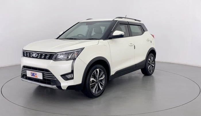2020 Mahindra XUV300 W8 (O) DIESEL  AT, Diesel, Automatic, 3,774 km, Left Front Diagonal