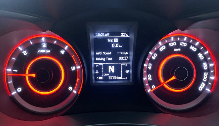 2020 Mahindra XUV300 W8 (O) DIESEL  AT, Diesel, Automatic, 3,774 km, Odometer Image