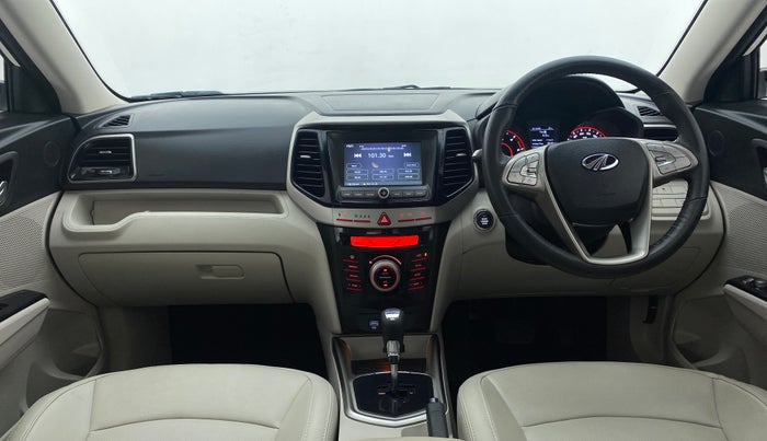 2020 Mahindra XUV300 W8 (O) DIESEL  AT, Diesel, Automatic, 3,774 km, Dashboard
