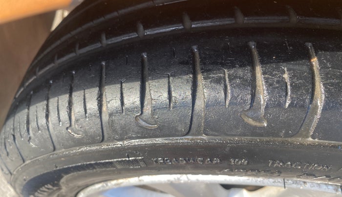 2014 Hyundai Grand i10 ASTA AT 1.2 KAPPA VTVT, Petrol, Automatic, 71,912 km, Left Front Tyre Tread