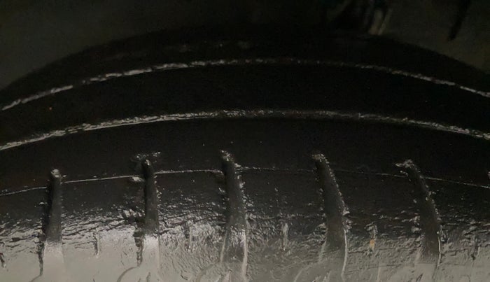 2021 Renault Kwid CLIMBER 1.0 AMT (O), Petrol, Automatic, 49,505 km, Left Rear Tyre Tread