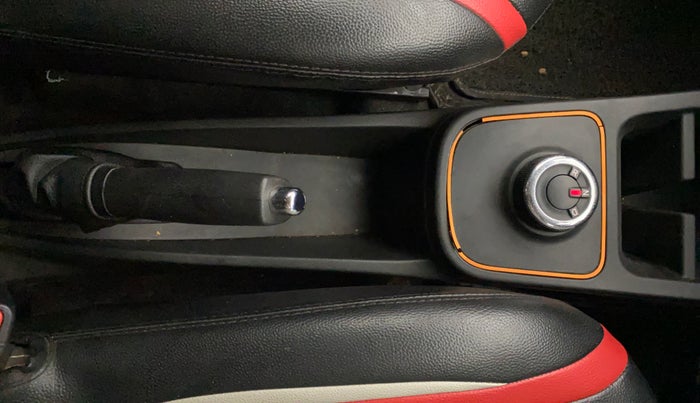 2021 Renault Kwid CLIMBER 1.0 AMT (O), Petrol, Automatic, 49,505 km, Gear Lever