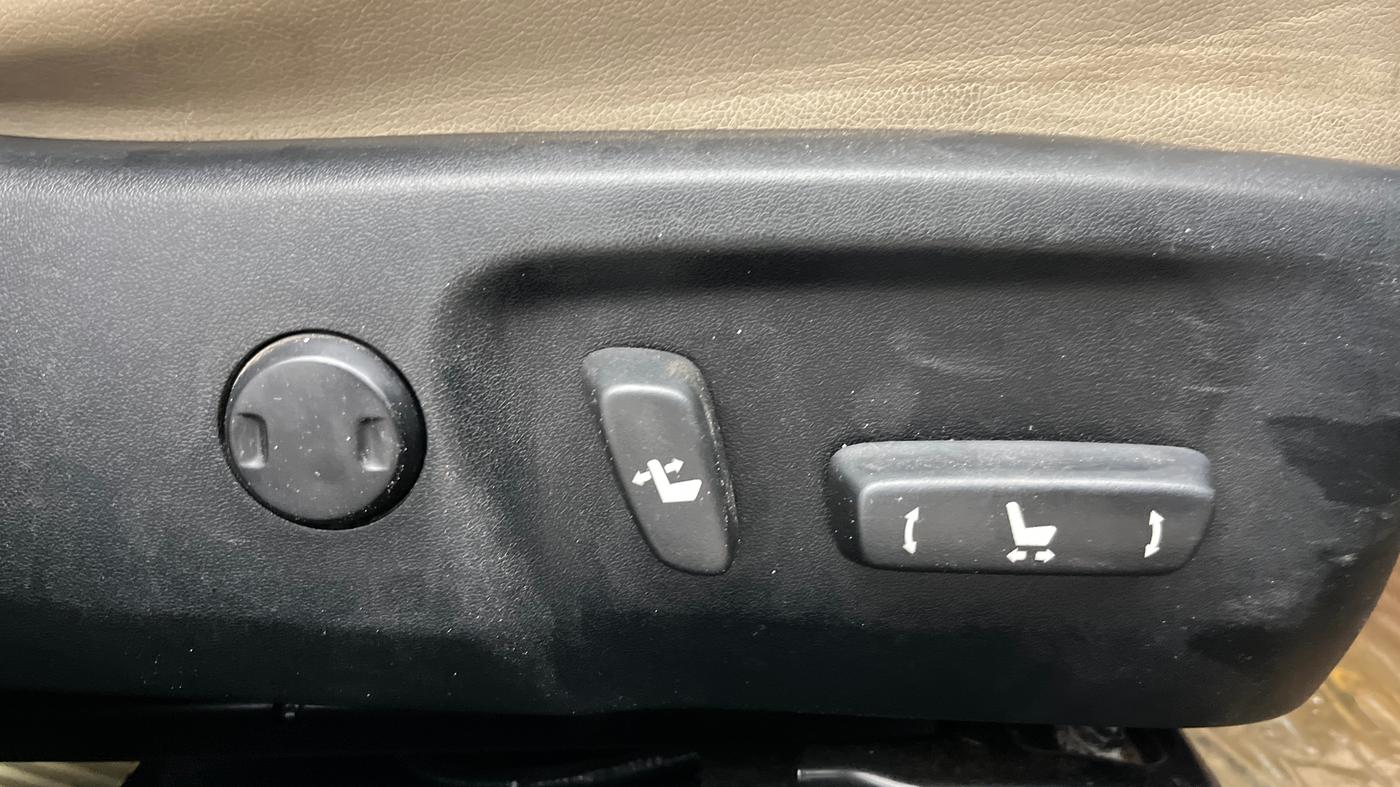2016 Toyota Corolla Altis VL CVT PETROL, Petrol, Automatic, 81,985 km, Driver Side Adjustment Panel