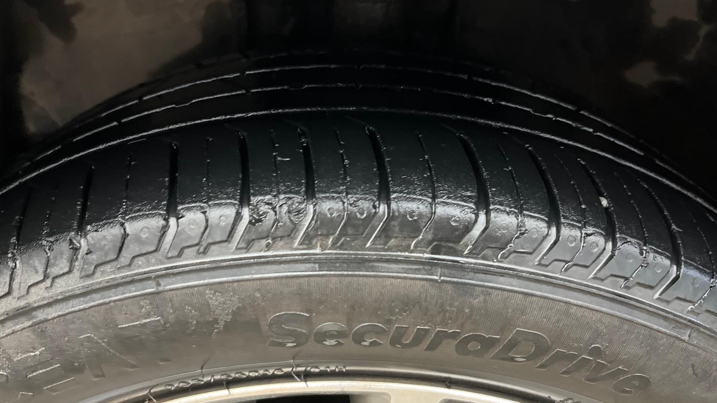 2016 Toyota Corolla Altis VL CVT PETROL, Petrol, Automatic, 81,985 km, Left Front Tyre Tread