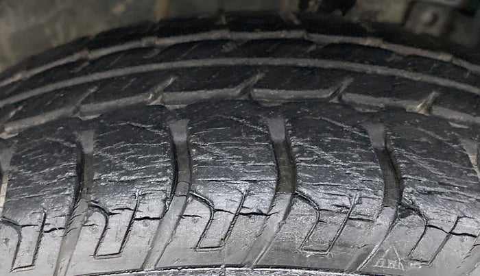 2016 Datsun Go Plus T, Petrol, Manual, 22,788 km, Right Front Tyre Tread