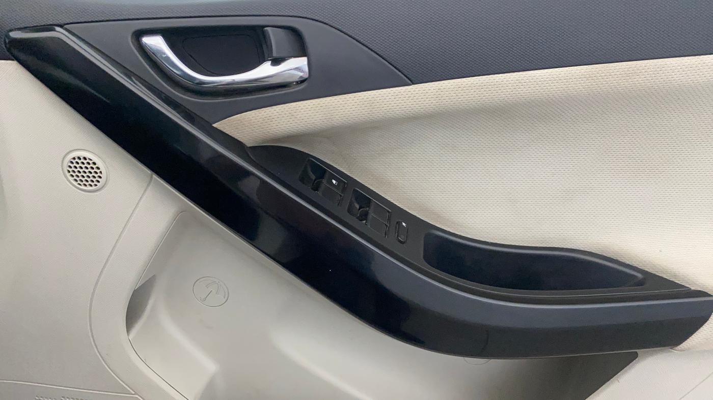 2021 Tata NEXON XZ PETROL, Petrol, Manual, 59,919 km, Driver Side Door Panels Control
