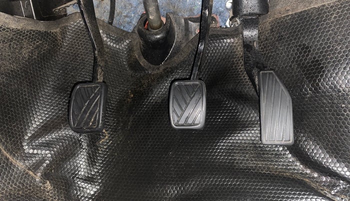 2017 Maruti IGNIS DELTA 1.2, Petrol, Manual, 89,850 km, Pedals