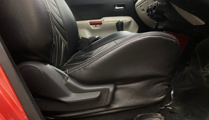 2017 Maruti IGNIS DELTA 1.2, Petrol, Manual, 89,850 km, Driver Side Adjustment Panel