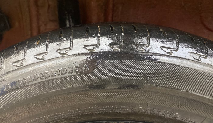 2017 Maruti IGNIS DELTA 1.2, Petrol, Manual, 89,850 km, Right Rear Tyre Tread