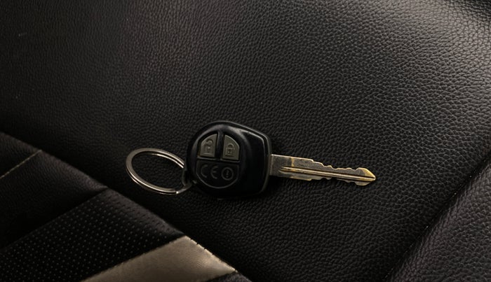 2017 Maruti IGNIS DELTA 1.2, Petrol, Manual, 89,850 km, Key Close Up