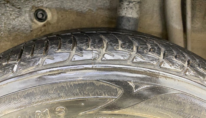 2014 Maruti Celerio VXI AMT, Petrol, Automatic, 25,324 km, Left Rear Tyre Tread