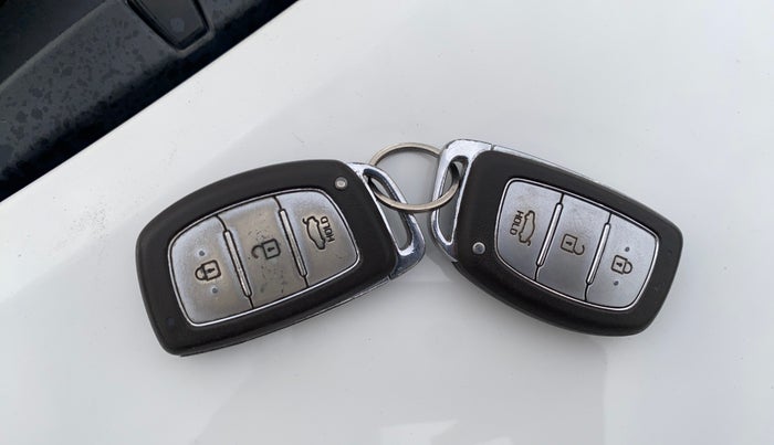 2018 Hyundai Grand i10 ASTA 1.2 KAPPA VTVT, Petrol, Manual, 97,963 km, Key Close Up