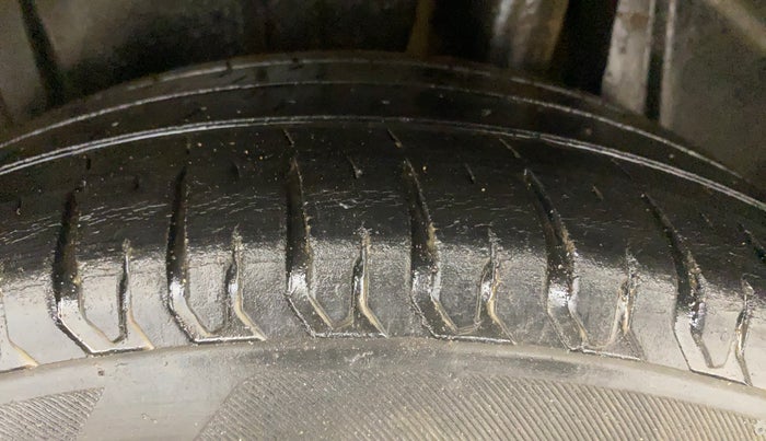 2021 Maruti XL6 ZETA AT, Petrol, Automatic, 60,390 km, Left Rear Tyre Tread