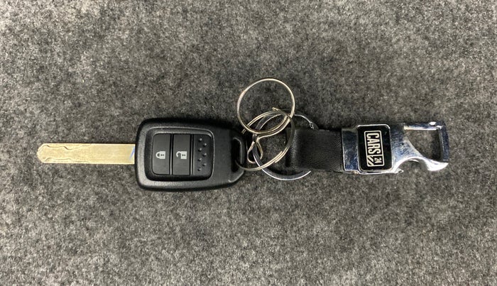 2015 Honda City V MT PETROL, Petrol, Manual, 29,125 km, Key Close Up