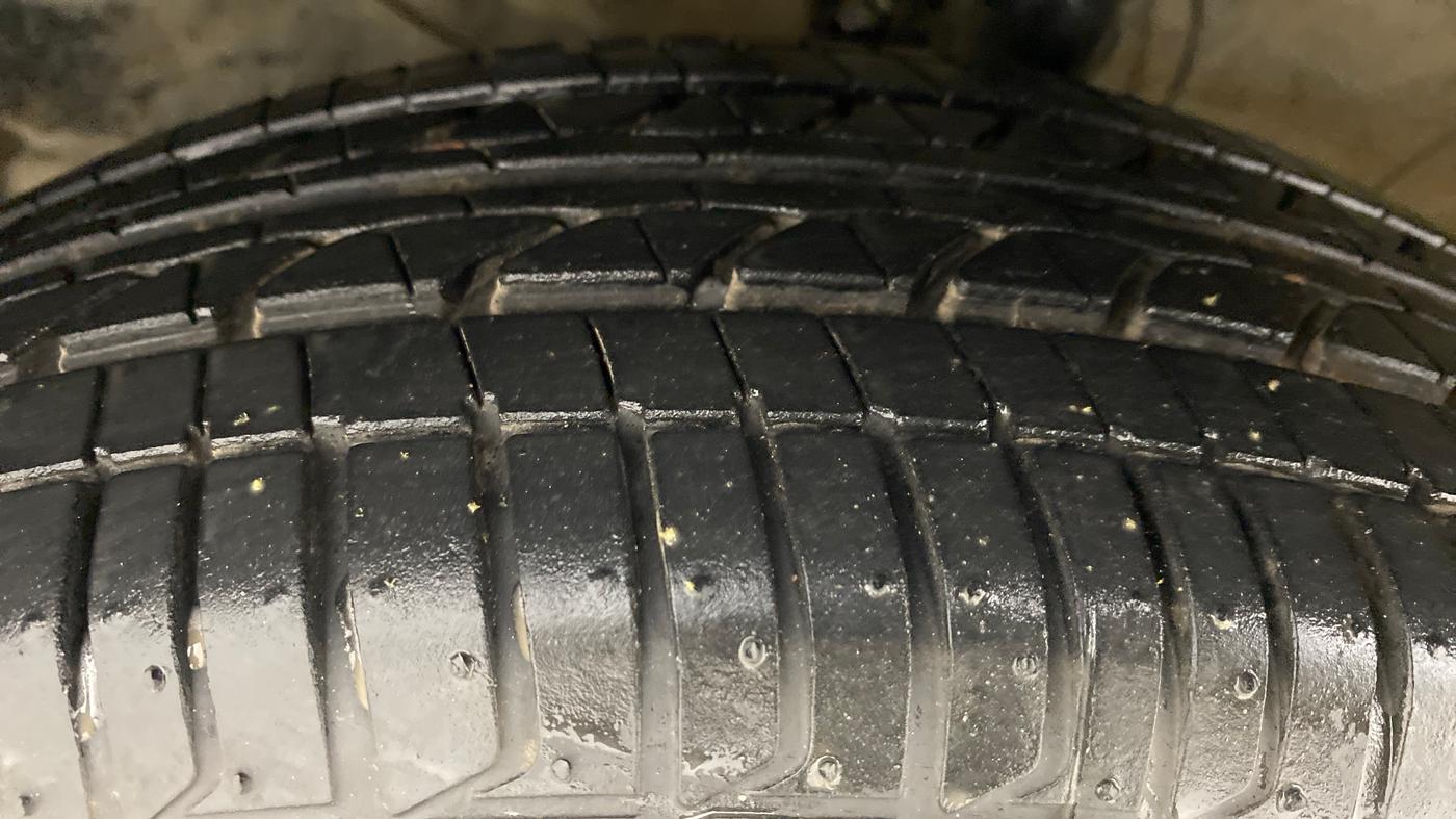 2015 Honda City V MT PETROL, Petrol, Manual, 29,125 km, Left Front Tyre Tread