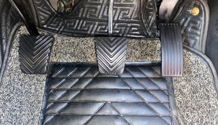 2020 Hyundai VENUE SX 1.0 TURBO, Petrol, Manual, 16,817 km, Pedals