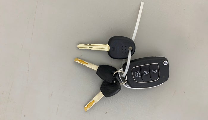 2020 Hyundai VENUE SX 1.0 TURBO, Petrol, Manual, 16,817 km, Key Close Up