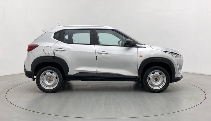 2022 Nissan MAGNITE XE 1.0 MT, Petrol, Manual, 26,977 km, Right Side View