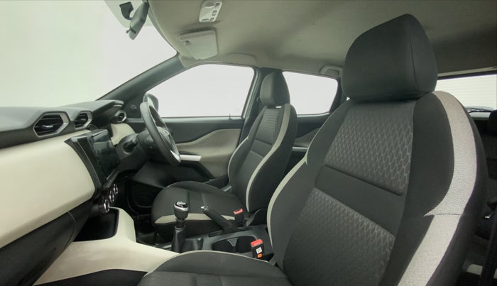 2022 Nissan MAGNITE XE 1.0 MT, Petrol, Manual, 26,977 km, Right Side Front Door Cabin