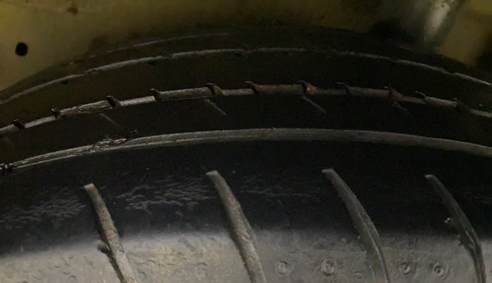 2015 Maruti Celerio VXI AMT, Petrol, Automatic, 70,811 km, Left Rear Tyre Tread