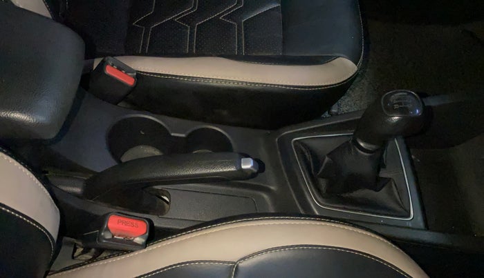 2018 Hyundai Elite i20 MAGNA EXECUTIVE 1.2, Petrol, Manual, 55,422 km, Gear Lever