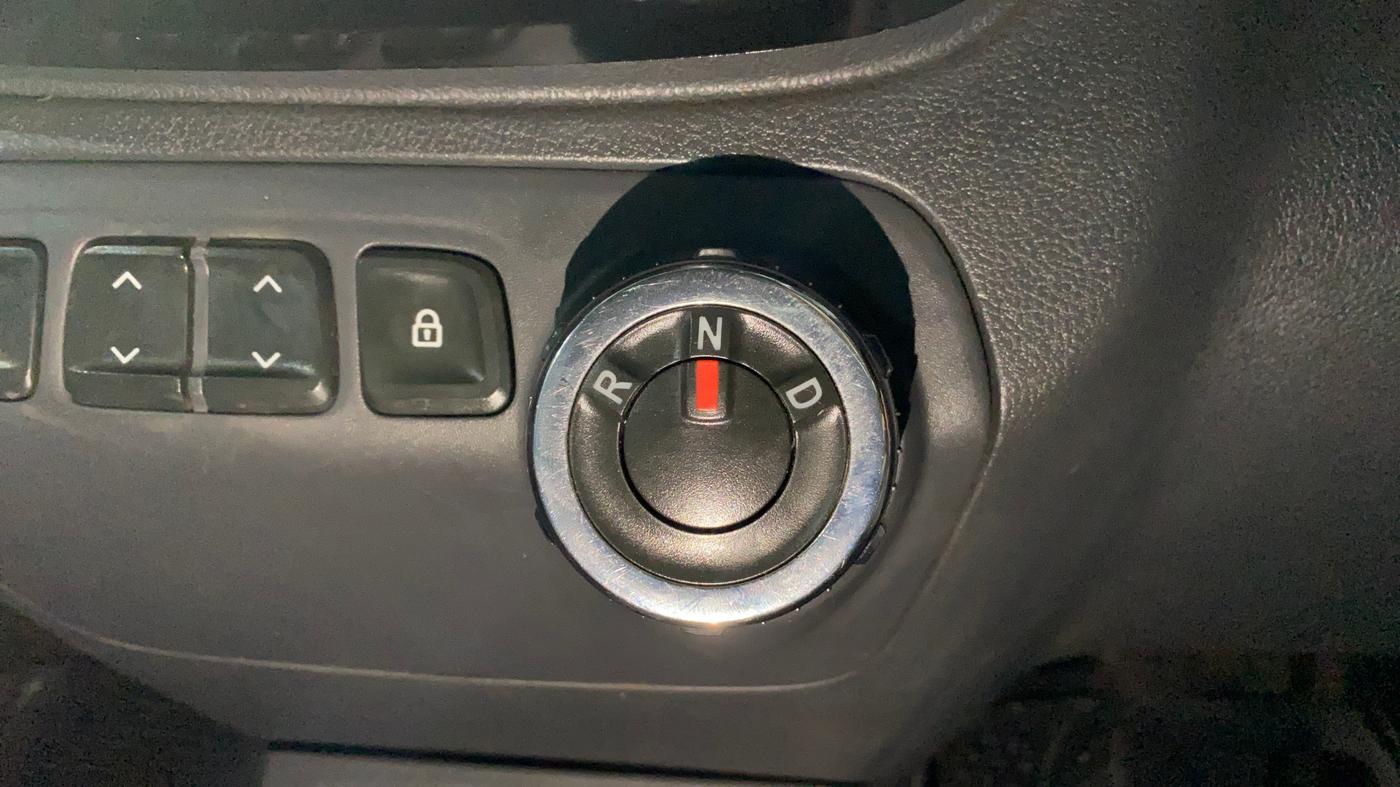 2016 Renault Kwid RXT 1.0 AMT, Petrol, Automatic, 23,438 km, Gear Lever