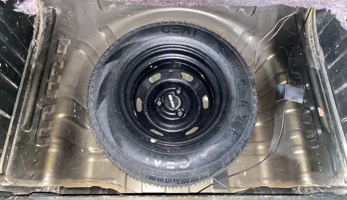 2016 Renault Kwid RXT 1.0 AMT, Petrol, Automatic, 23,438 km, Spare Tyre