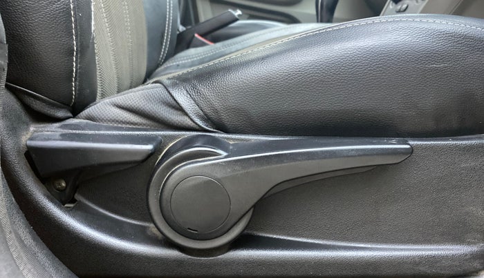 2016 Tata Tiago XZ PETROL, Petrol, Manual, 46,563 km, Driver Side Adjustment Panel