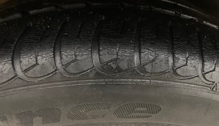 2016 Tata Tiago XZ PETROL, Petrol, Manual, 46,563 km, Right Rear Tyre Tread