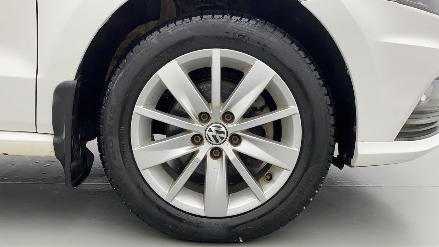 2016 Volkswagen Ameo HIGHLINE 1.2, Petrol, Manual, 59,750 km, Right Front Wheel