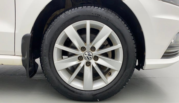 2016 Volkswagen Ameo HIGHLINE 1.2, Petrol, Manual, 59,750 km, Right Front Wheel