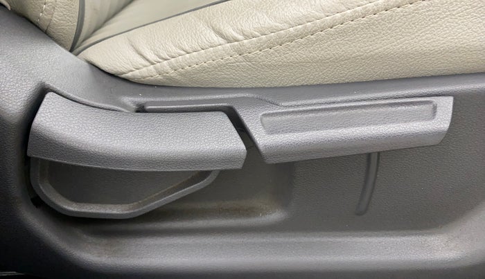 2020 Hyundai GRAND I10 NIOS SPORTZ AMT 1.2 KAPPA VTVT, Petrol, Automatic, 76,813 km, Driver Side Adjustment Panel