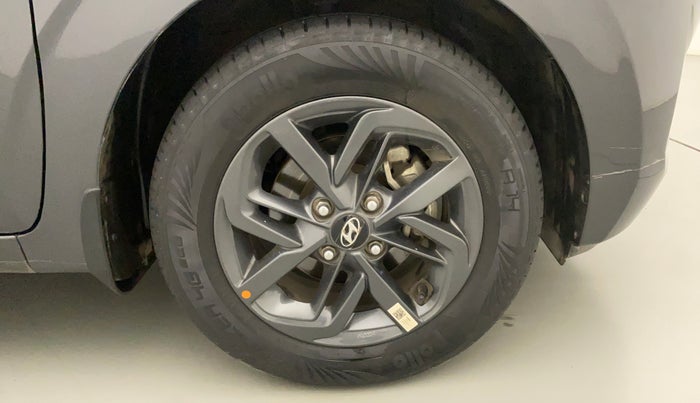 2022 Hyundai GRAND I10 NIOS SPORTZ 1.2 KAPPA VTVT CNG, CNG, Manual, 25,695 km, Right Front Wheel